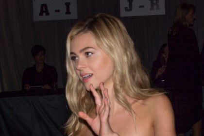 nicola peltz